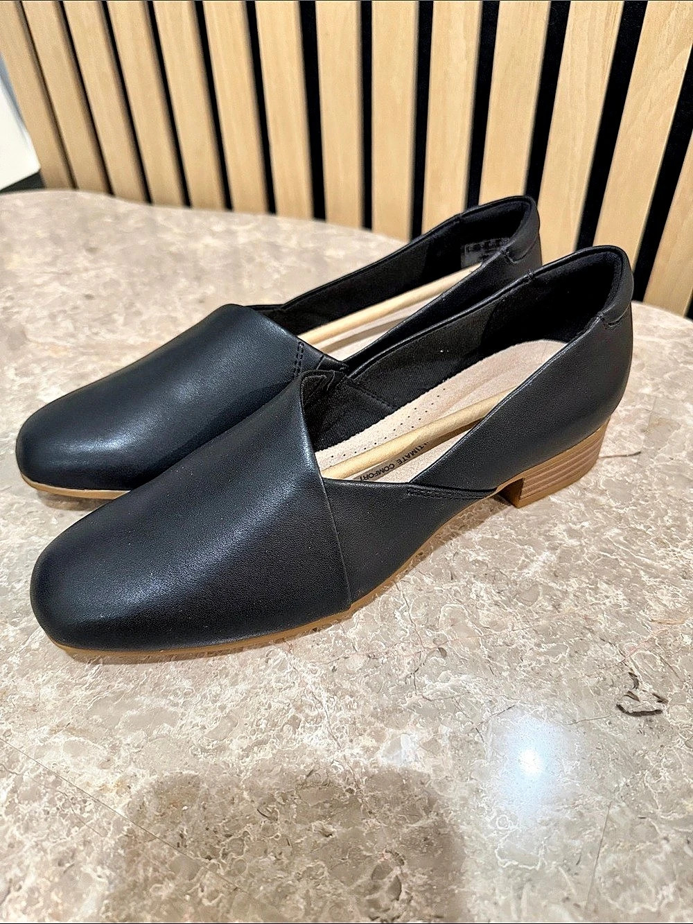 Clarks Women's Juliet Palm Loafer in Black Size 7 Narrow NWOB